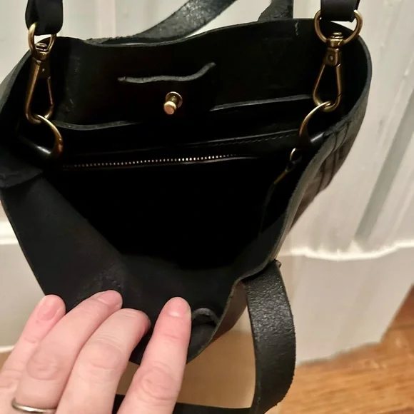 Madewell Black Crossbody Bag - Picture 2 of 2